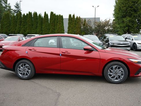 New 2025 Hyundai Elantra Blue image 4