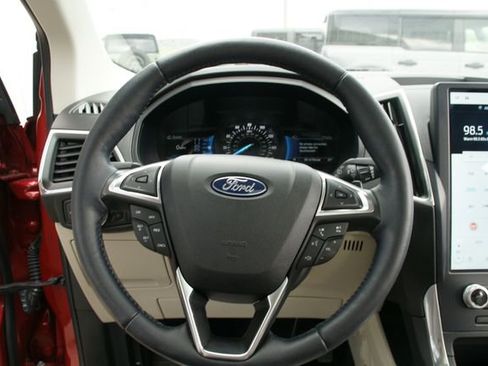 Certified 2022 Ford Edge Titanium w/ Class II Trailer Tow Package image 21