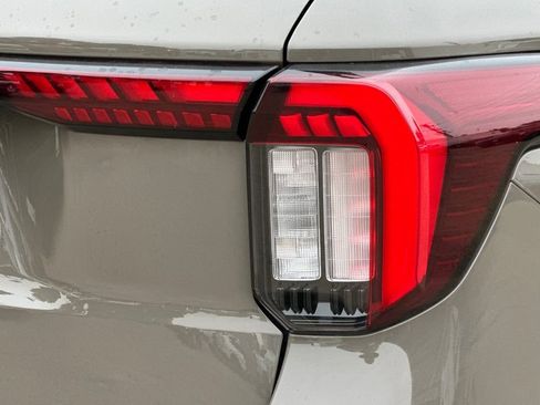 New 2026 Ford Explorer ST-Line w/ ST-Line Street Pack image 7