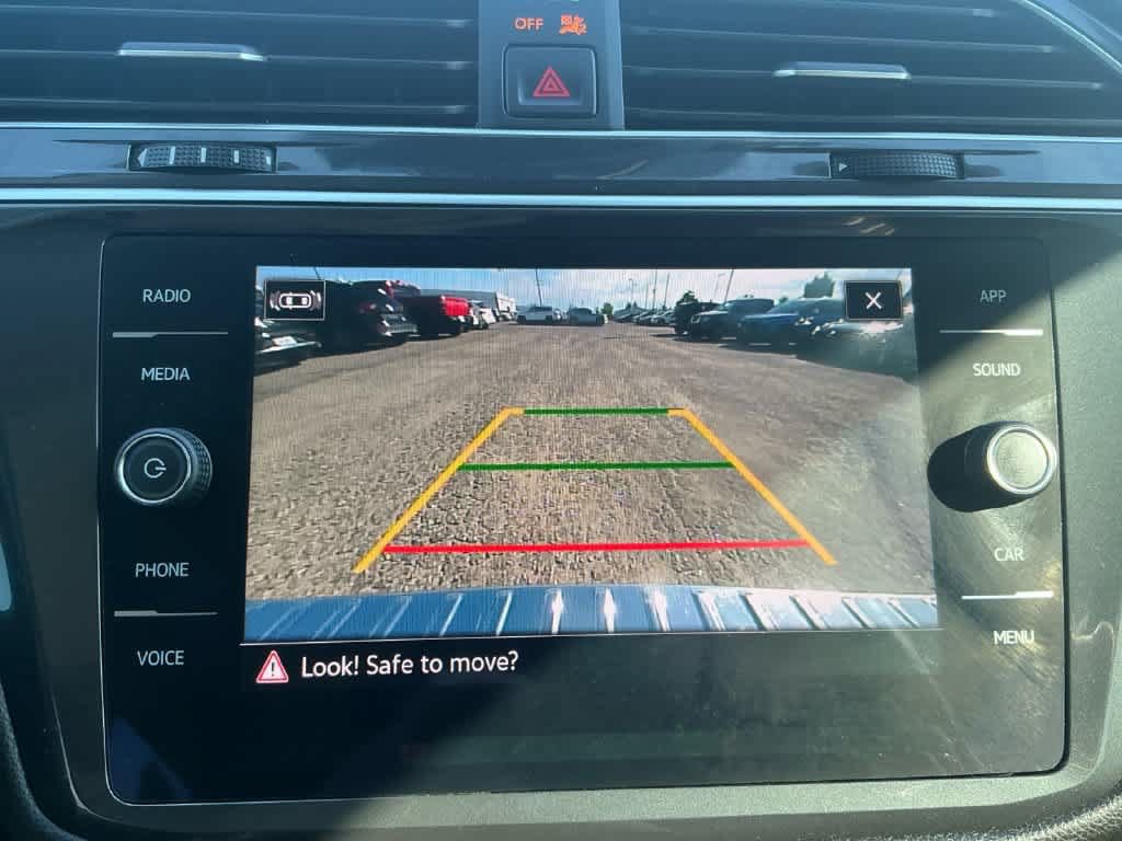 Used 2024 Volkswagen Tiguan SE AWD/4WD image 20
