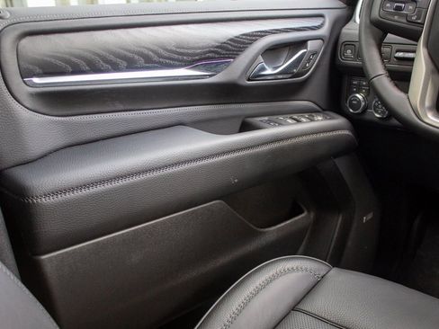 Used 2024 GMC Yukon Denali image 19