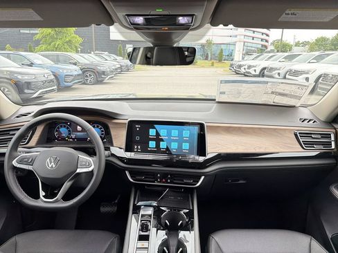New 2026 Volkswagen Atlas SE FWD image 22