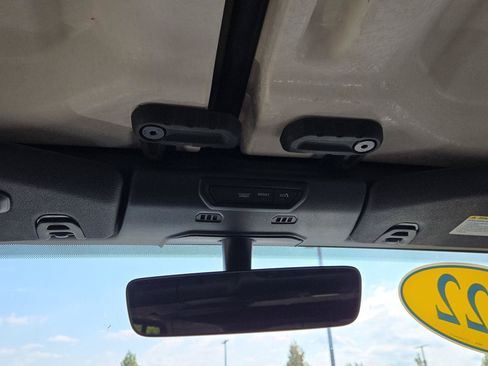 Used 2022 Jeep Wrangler Unlimited Rubicon w/ Dual Top Group AWD/4WD image 19