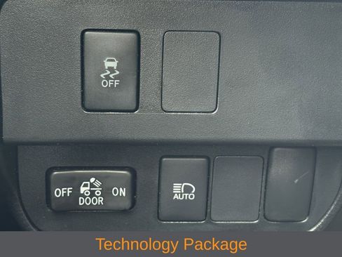 Used 2023 Toyota Tacoma SR5 w/ Technology Package AWD/4WD image 3