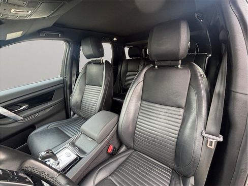 Used 2020 Land Rover Discovery Sport SE AWD/4WD image 19