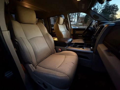 Used 2013 RAM 2500 Laramie w/ Convenience Group image 22