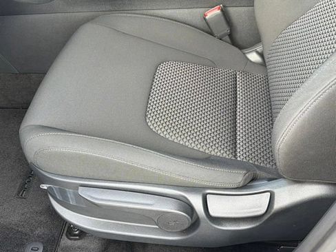 Used 2025 Kia Sportage LX FWD image 20