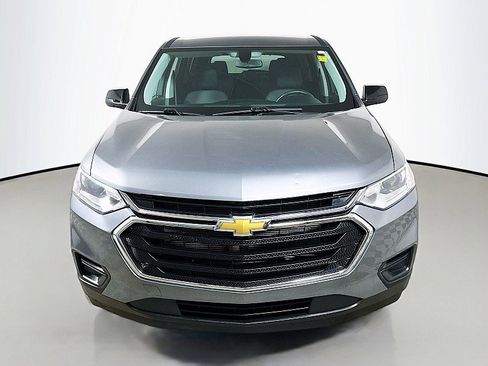 Used 2021 Chevrolet Traverse LS FWD image 2