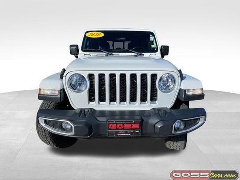Certified 2020 Jeep Gladiator Overland w/ Cold Weather Group image 2