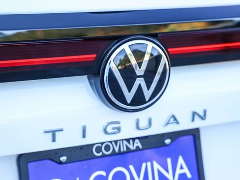 New 2026 Volkswagen Tiguan SE image 11