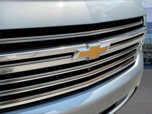 Used 2023 Chevrolet Suburban High Country RWD image 57