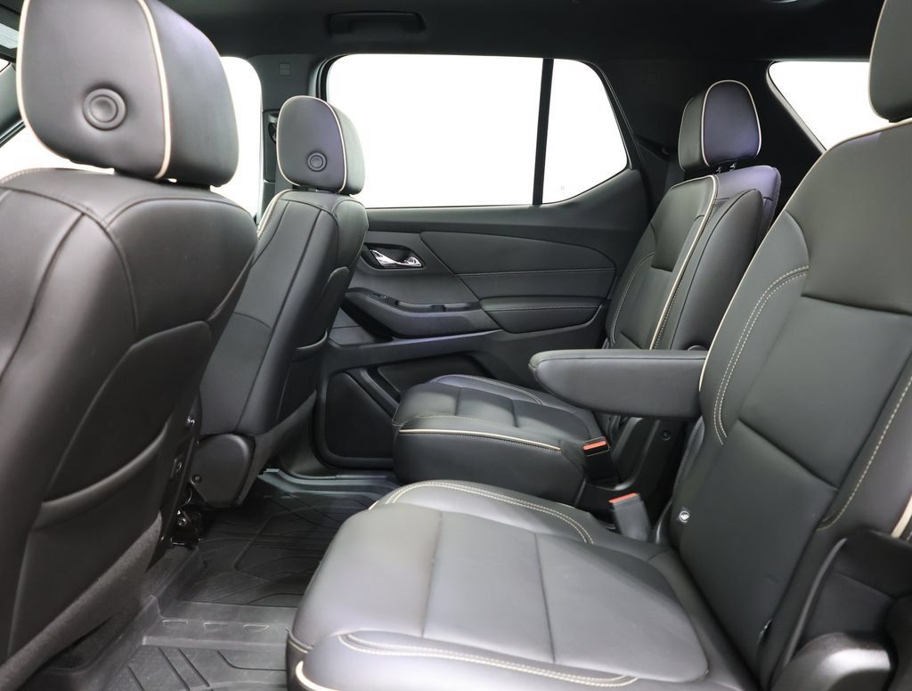 Used 2023 Chevrolet Traverse Premier AWD/4WD image 27