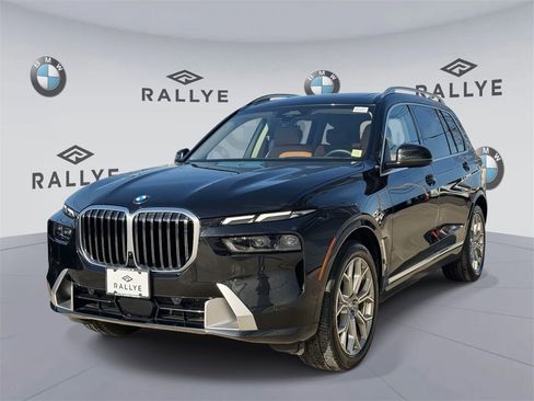 Used 2023 BMW X7 xDrive40i w/ Premium Package image 3