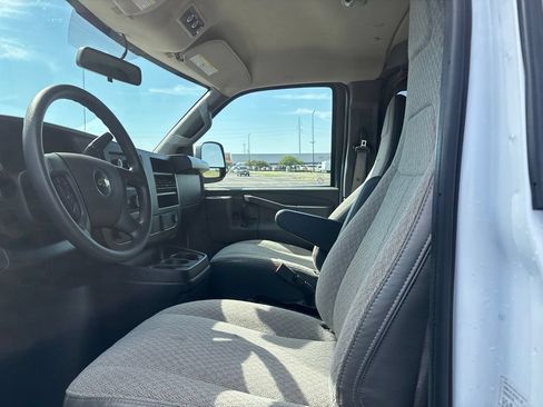 Used 2023 Chevrolet Express 3500 LS RWD image 10