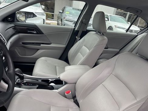 Used 2015 Honda Accord EX-L image 35