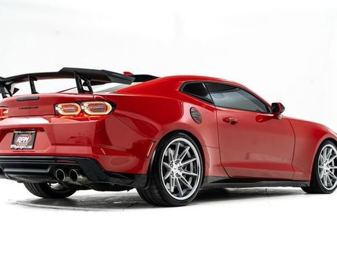 Used 2020 Chevrolet Camaro ZL1 image 4