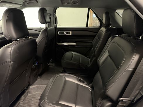Used 2023 Ford Explorer XLT w/ Equipment Group 202A image 24
