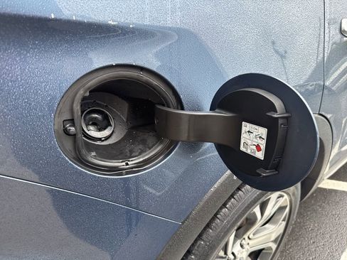 Used 2019 Ford Explorer Platinum image 69