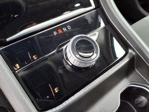 Used 2024 Jeep Grand Cherokee L Laredo image 30