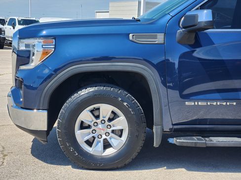 Used 2022 GMC Sierra 1500 SLE AWD/4WD image 9