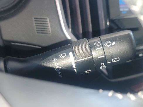 Used 2020 Subaru Forester Premium AWD/4WD image 15