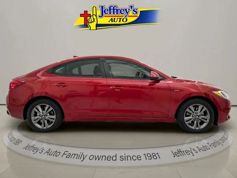 Used 2017 Hyundai Elantra Value Edition image 4