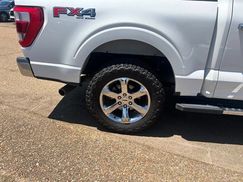 Used 2021 Ford F150 Lariat w/ Equipment Group 502A High AWD/4WD image 13