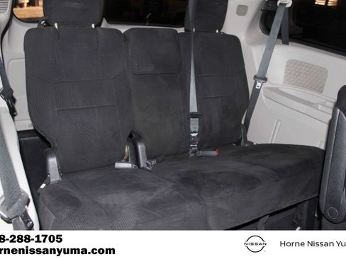 Used 2012 Dodge Grand Caravan SXT FWD image 8