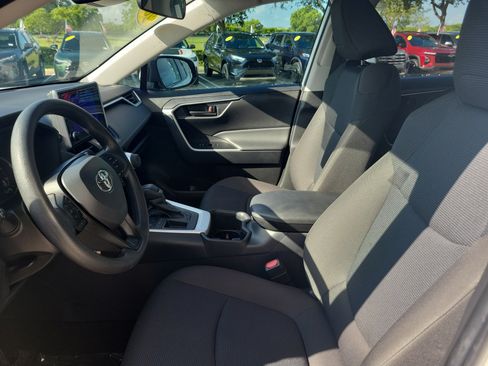 Certified 2025 Toyota RAV4 LE FWD image 22