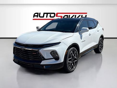Used 2023 Chevrolet Blazer RS w/ Driver Confidence II Package AWD/4WD image 3