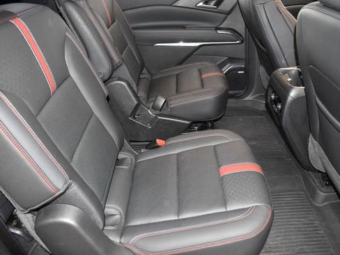 Used 2024 Chevrolet Traverse RS w/ LPO, Floor Liner Package AWD/4WD image 12