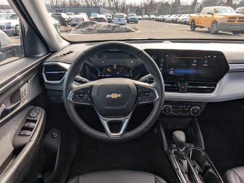 Used 2026 Chevrolet TrailBlazer LT w/ Convenience Package AWD/4WD image 16