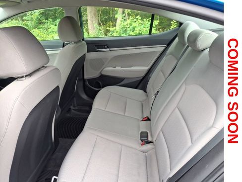 Used 2018 Hyundai Elantra SE FWD image 9