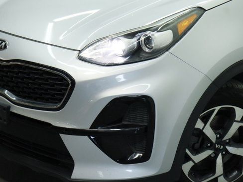 Used 2020 Kia Sportage LX w/ LX Popular Package FWD image 2