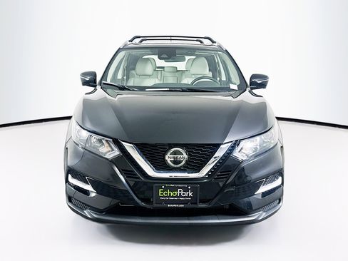 Used 2022 Nissan Rogue Sport SL image 2