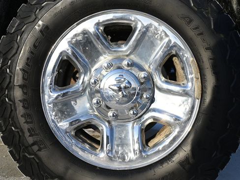 Used 2018 RAM 2500 Tradesman w/ Chrome Appearance Group image 42