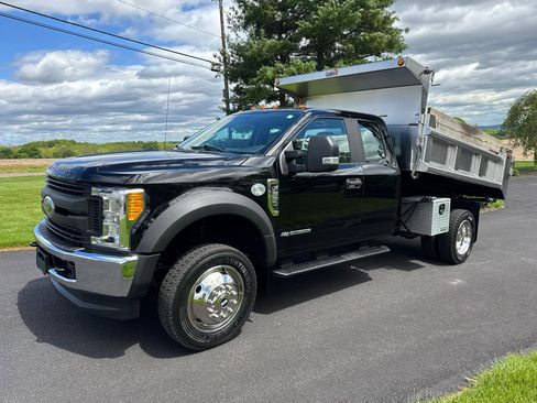 Used 2017 Ford F550 4x4 SuperCab Super Duty image 2