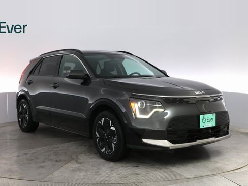 Used 2025 Kia Niro Wind image 4