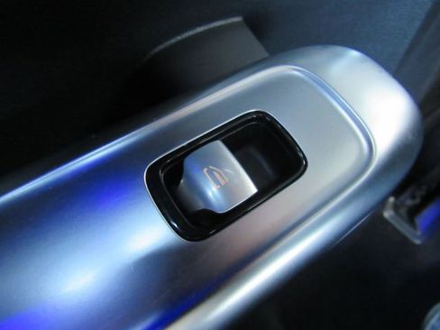 Used 2023 Mercedes-Benz C 300 Sedan w/ Exclusive Trim Package image 33