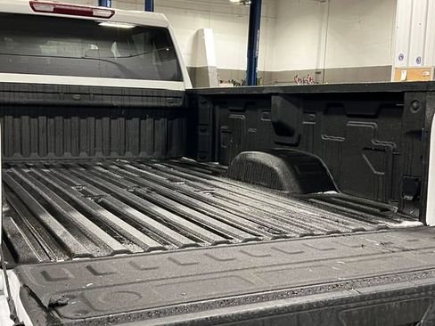 Used 2024 Chevrolet Silverado 2500 Custom w/ Custom Value Package image 7