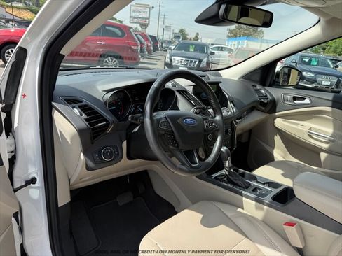 Used 2018 Ford Escape Titanium w/ Ford Safe & Smart Package AWD/4WD image 10