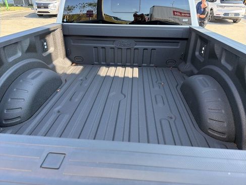 Used 2026 Ford F250 Platinum AWD/4WD image 12