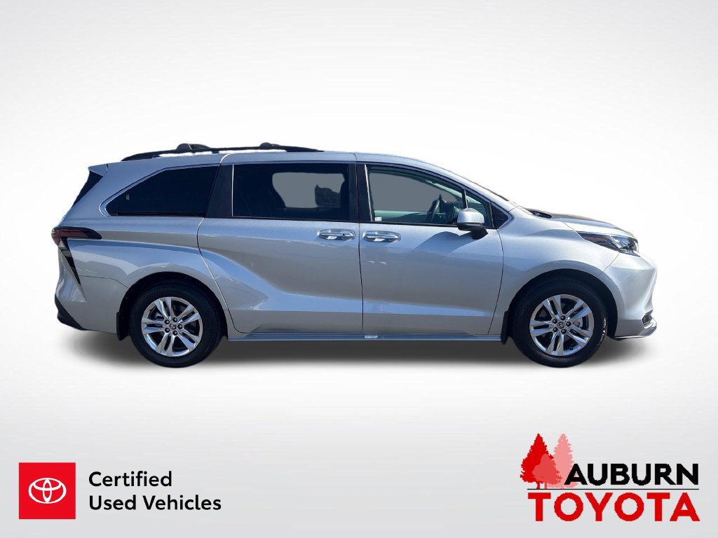 Certified 2025 Toyota Sienna XLE w/ XLE Plus Package FWD image 5