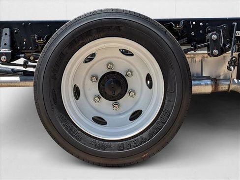 New 2024 Chevrolet Low Cab Forward RWD image 10