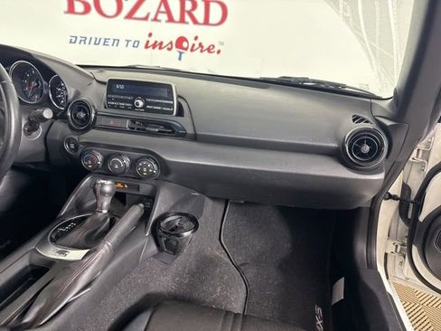 Used 2016 MAZDA MX-5 Miata Sport image 19