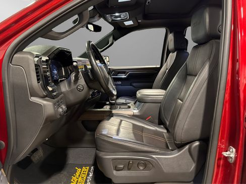 Used 2023 Chevrolet Silverado 1500 High Country w/ Technology Package AWD/4WD image 19