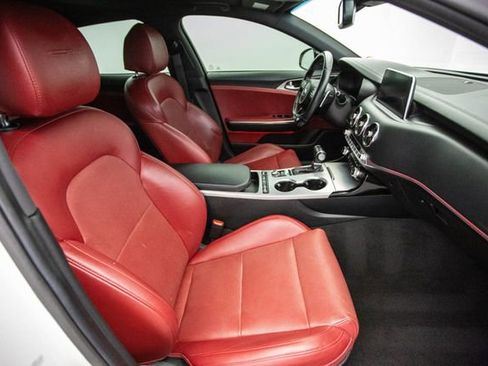 Used 2020 Kia Stinger GT1 image 20