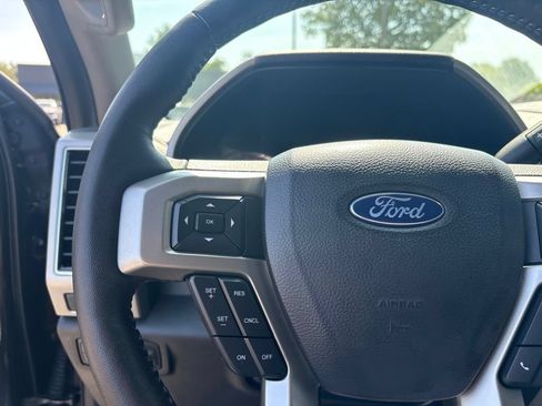 Used 2020 Ford F450 Lariat w/ Lariat Ultimate Package AWD/4WD image 28
