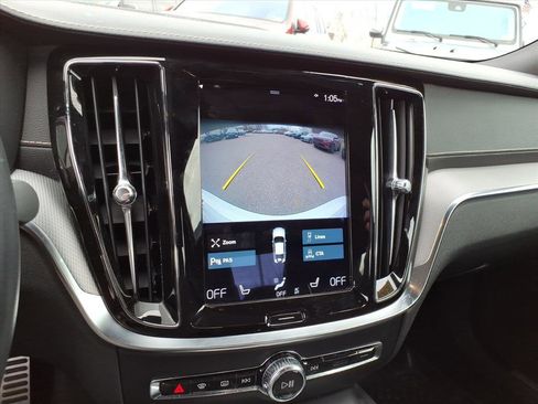 Certified 2022 Volvo S60 B5 R-Design image 20