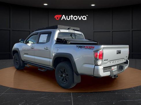 Used 2020 Toyota Tacoma TRD Off-Road w/ Technology Package image 3